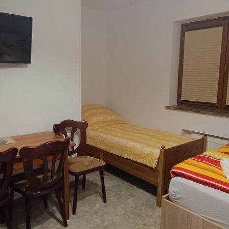 Apartamenty Z Ogrodem Nr 1 Studio مارونجوفو المظهر الخارجي الصورة